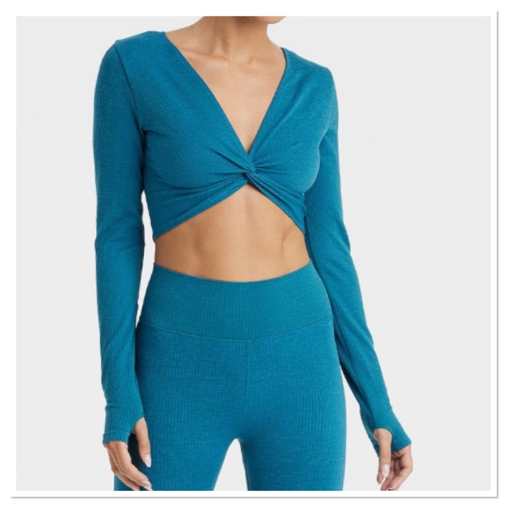Women’s Wear 2 Ways Long Sleeve Crop Top Joylab